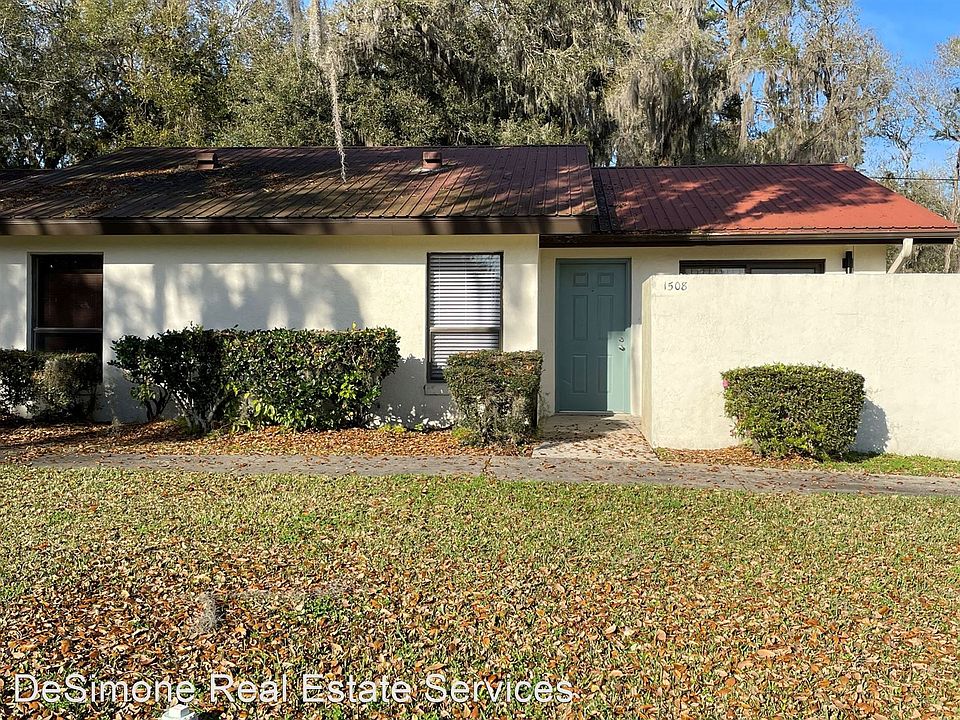 1st image of 640 SE 28th Pl APT B