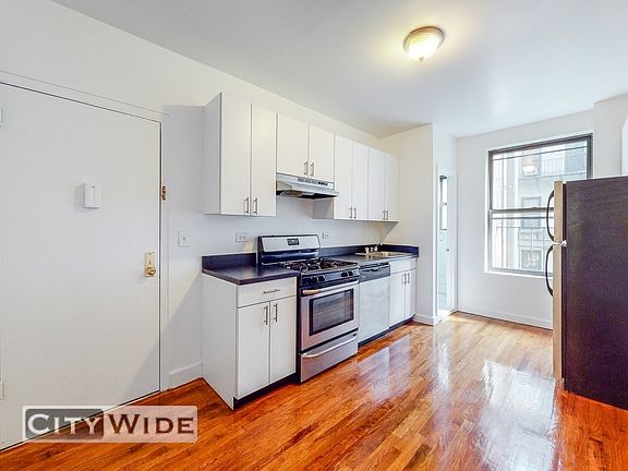 4th image of 218 E 89th St APT 2W