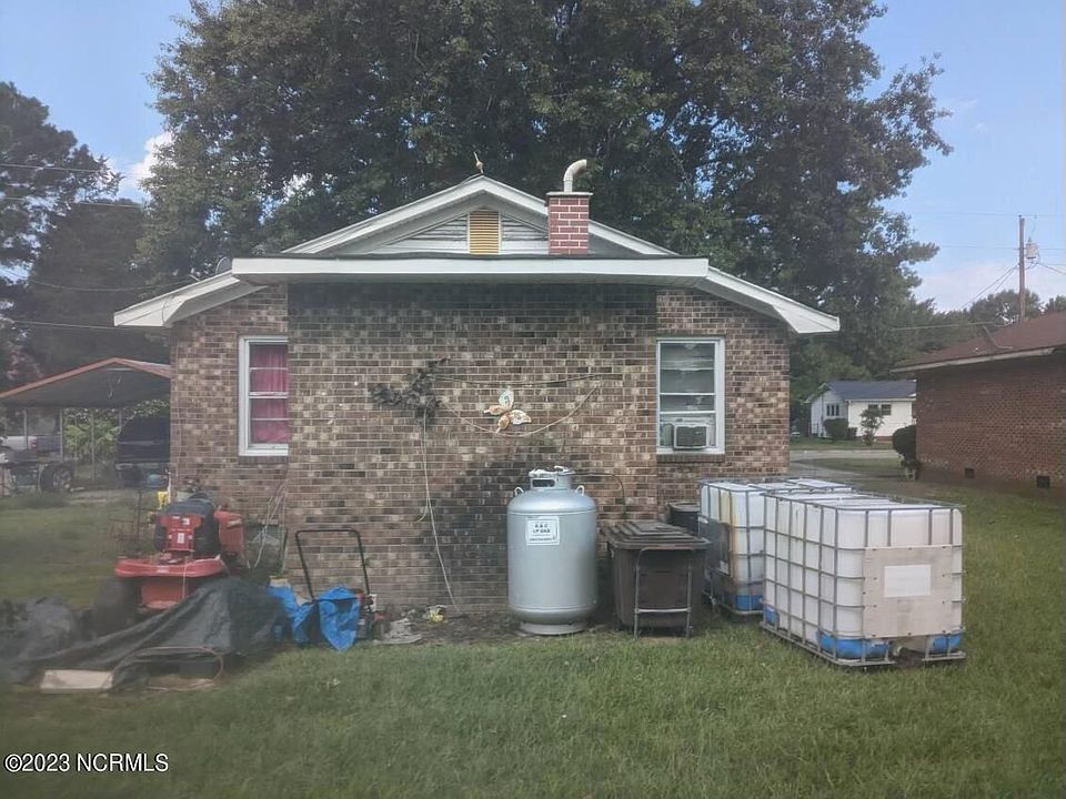 2nd image of 3681 Williams St
