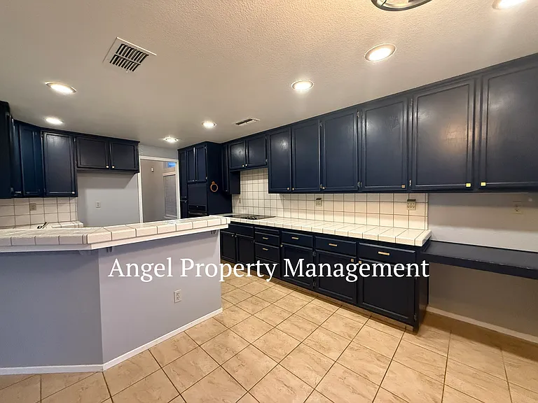 9131 Brienne Way — Photo 3