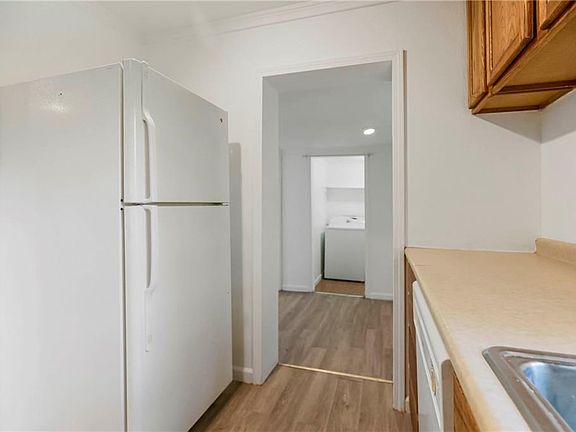 3rd image of 3306 S Ocheltree St