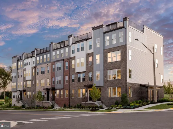 8650 Lovelace St, Manassas, VA 20109