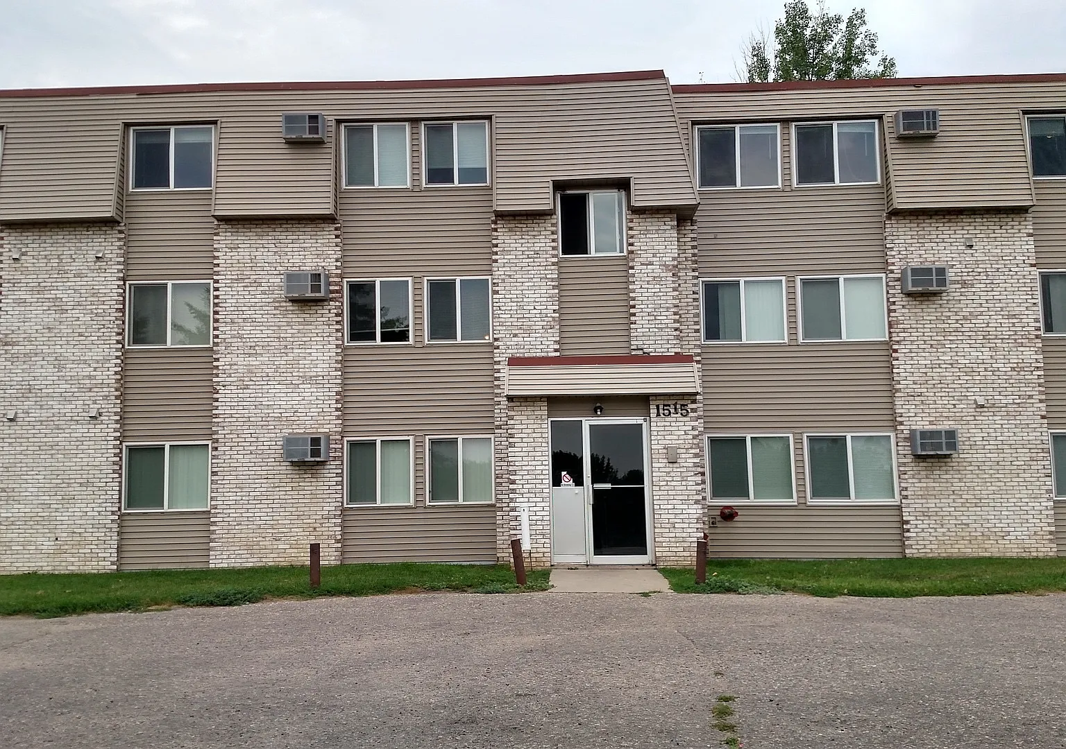 Westridge Apartments — Photo 2
