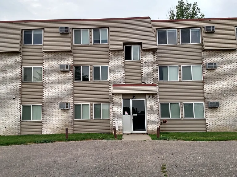 1515 College Way — Photo 2