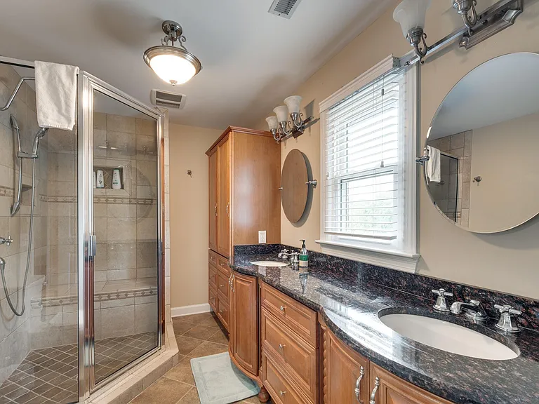 4625 Mountain View Dr — Photo 29