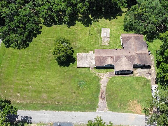 3rd image of 7616 Melvin Ln