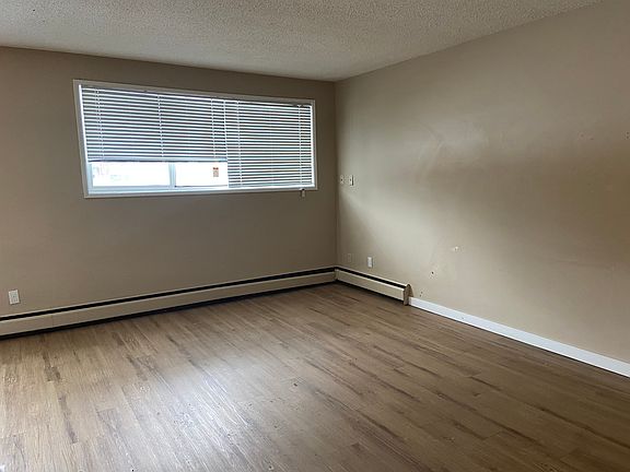 3rd image of 10625 112th St NW #744776