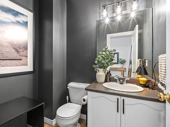 5th image of 3010 33rd Ave NW #30