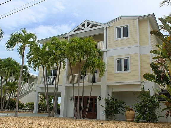 Beautiful Oceanfront home! 