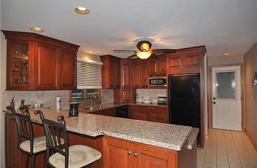 3rd image of 42 Sefton Dr