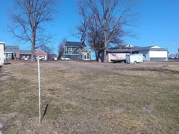 4th image of 0 E Walton St