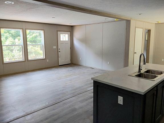 4th image of 149 Gardiner Road