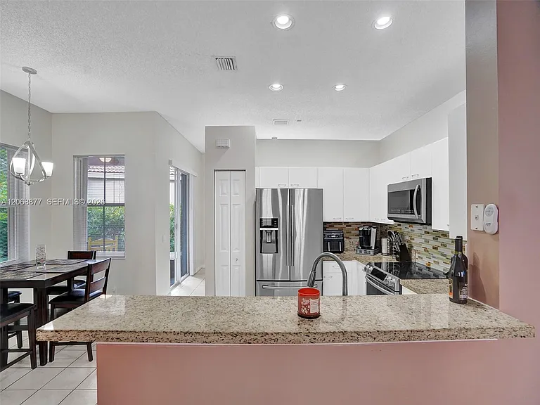 938 Bluewood Ter — Photo 24