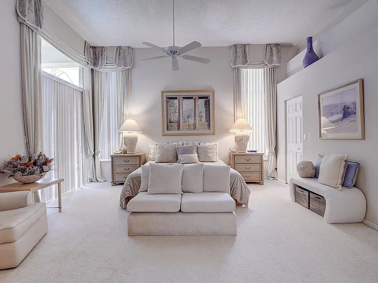 7725 Rockford Rd — Photo 14