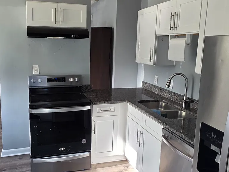 20 Marietta St NW #10E — Photo 4
