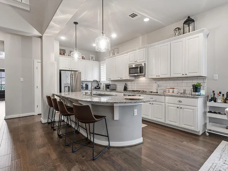 125 Russet Bend Pl N — Photo 15