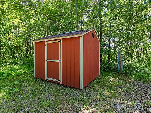 5th image of 16791 Little Pickerel Ln