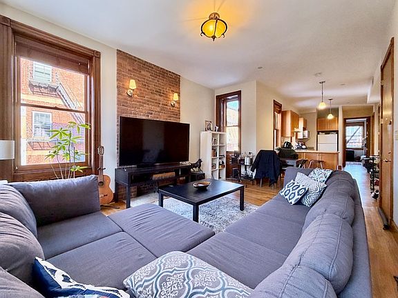 4th image of 448 Jersey Ave APT 3