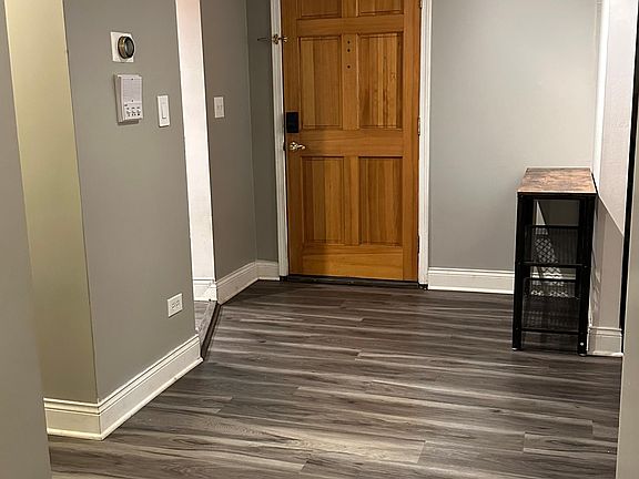 4th image of 4854 N Sacramento Ave APT G