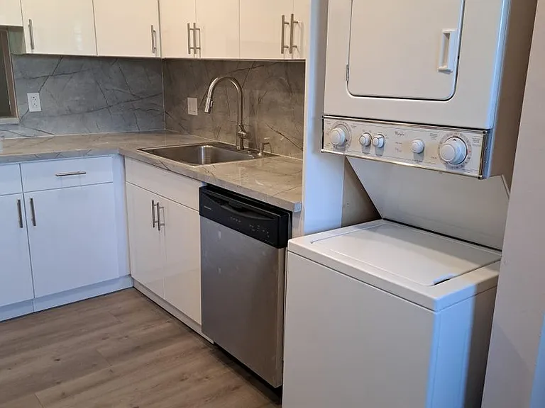 2929 Zorno Way #207 — Photo 13