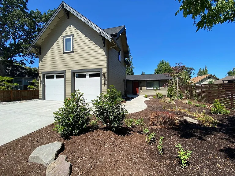 408 Pine St — Photo 18