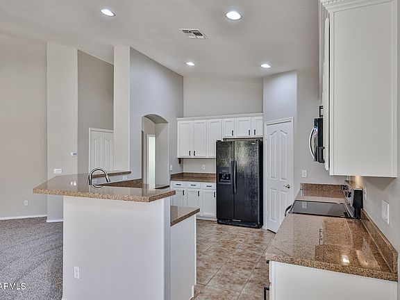 5th image of 16874 W TONBRIDGE Street