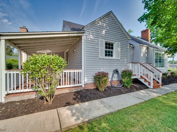 372 Owosso Ave, Akron, OH 44333
