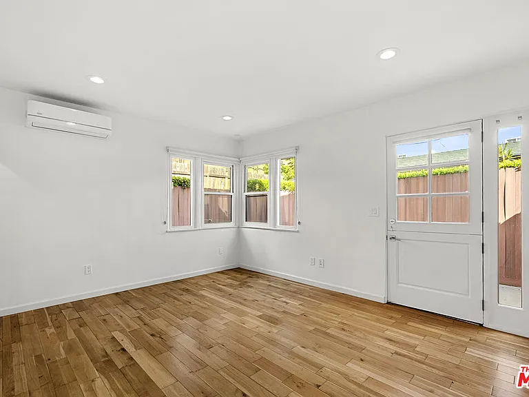 838 Hilldale Ave — Photo 8