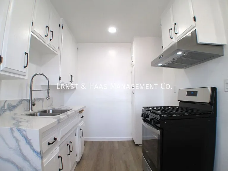 2223 E Spaulding St #7 — Photo 10