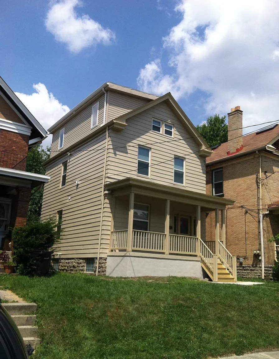 4 bed, 2.5 bath, $3,200 — Photo 1