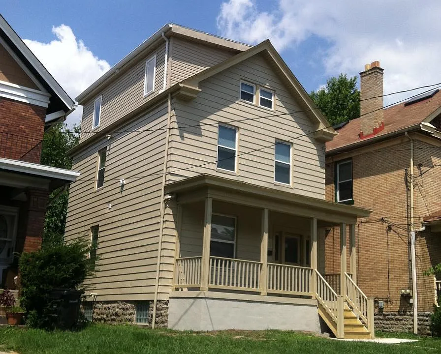 2371 Fairview Ave