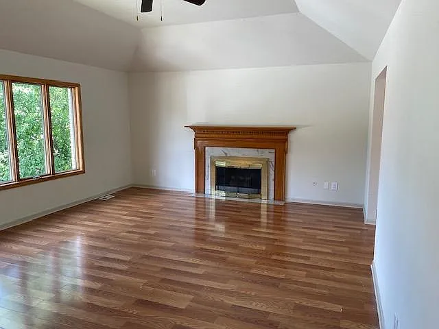 1534 E Valley Pl — Photo 11