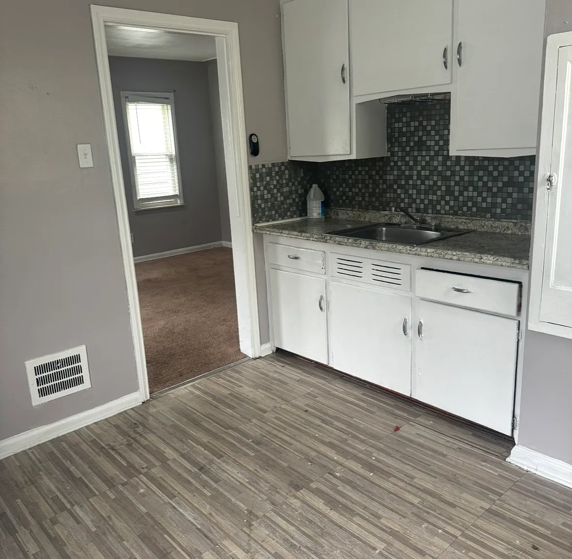 2 bed, 900 sqft, $1,250 — Photo 2