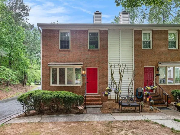 450 High Creek Trce, Roswell, GA 30076