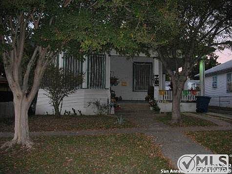 3rd image of 825 W Russell Pl