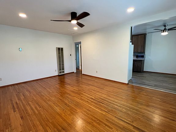5th image of 3133 Dwight St