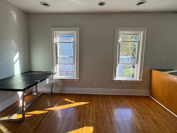 4th image of 78 Callodine Ave
