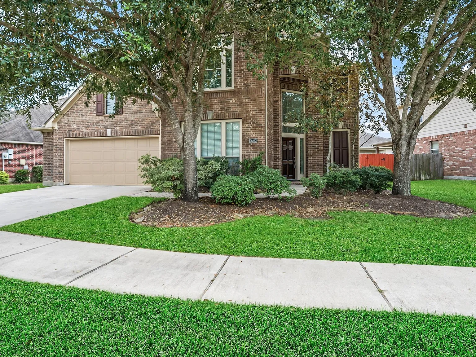 5 bed, 3.5 bath, 3584 sqft, $3,950 — Photo 1