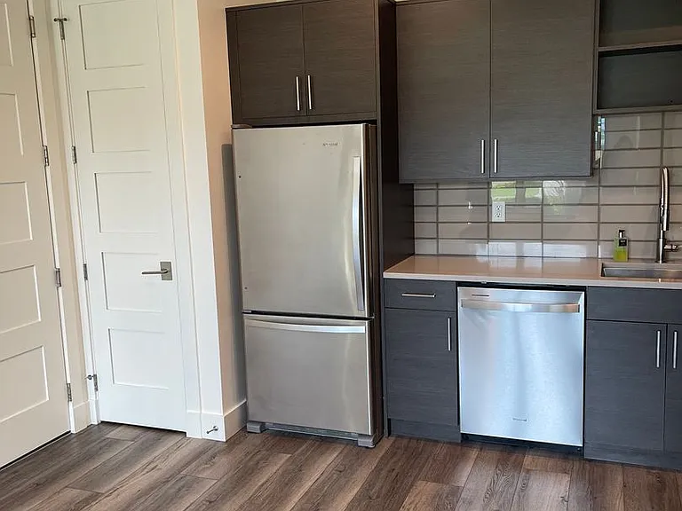 75 Highnoon Way #B — Photo 24