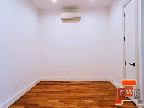 5th image of 509 Vanderbilt Ave #A3