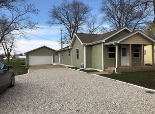 221 E Stoddard Ave, Virden, IL
