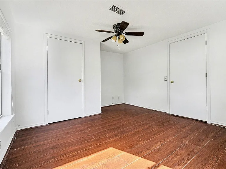 12215 Myrtle Ave — Photo 10