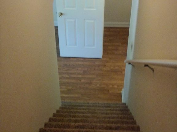 4th image of 106 Blaze Dr