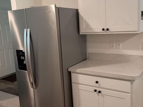 3rd image of 357 SE Starfish Ave