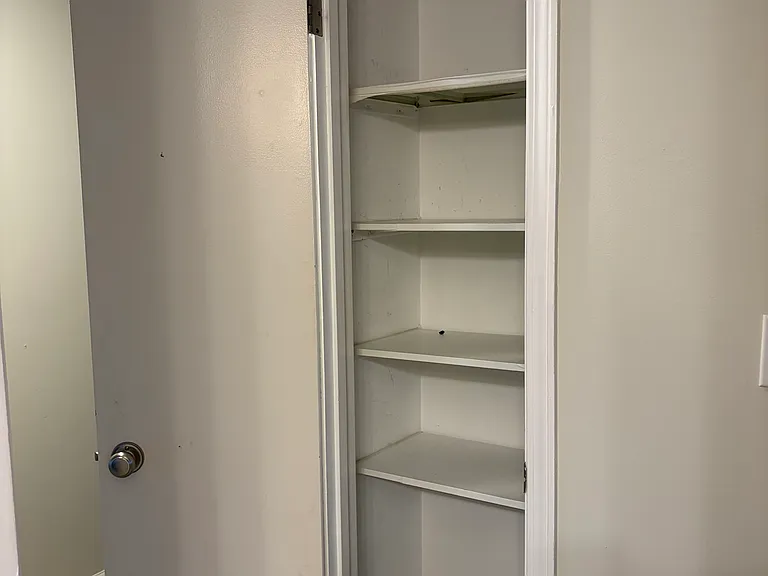 711 E Falcon Dr #201 — Photo 22