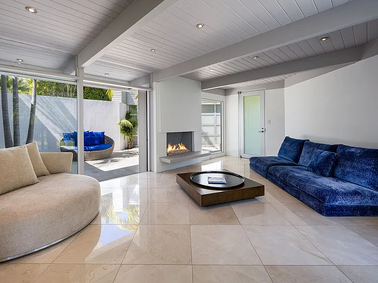 1466 N Bel Air Rd — Photo 21