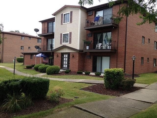 1st image of 601 W 65th St