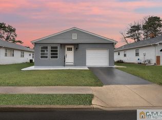 122 Freeport Blvd, Toms River, NJ
