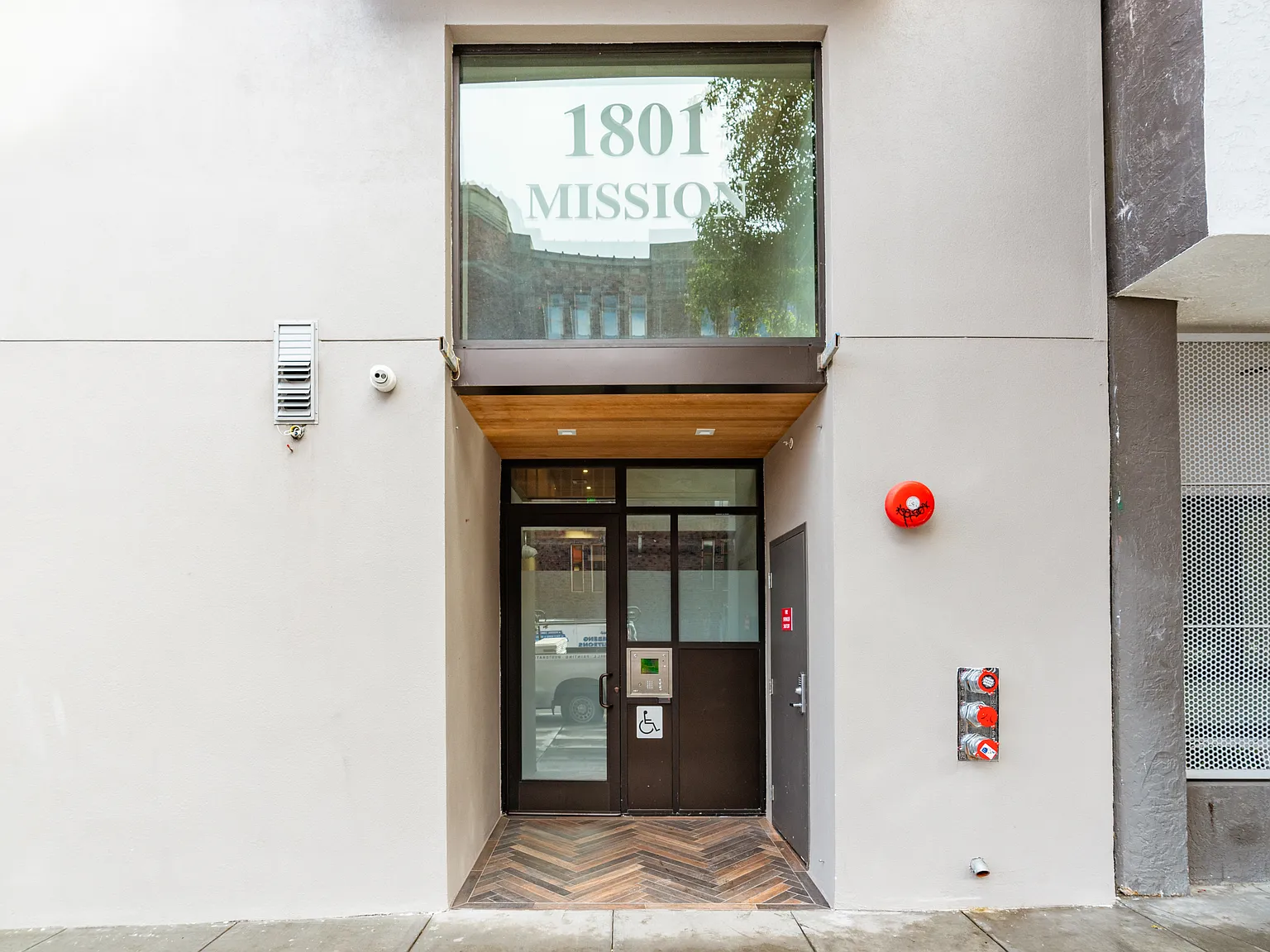 1801 Mission - Quest Blue — Photo 3