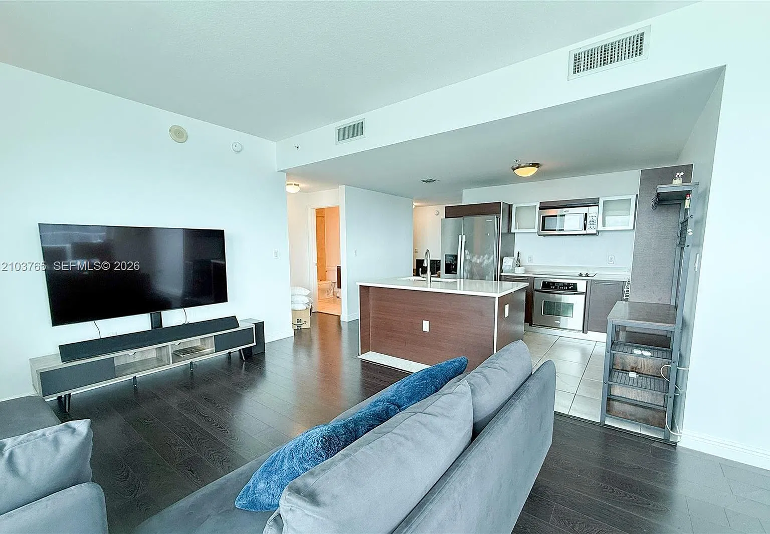 Quantum On The Bay Condo — Photo 2